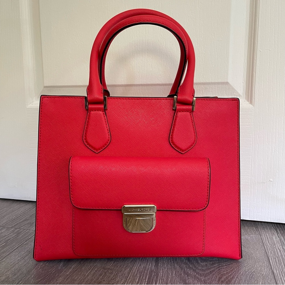 NWT Michael Kors Bridgette Medium Saffiano Leather Red Tote And Wallet